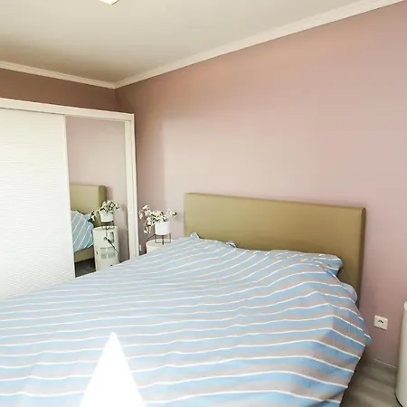 Apartment 1 Bedroom Lovely In Ostende